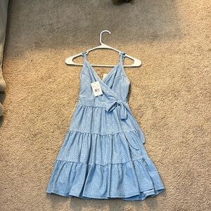 Super cute blue dress!